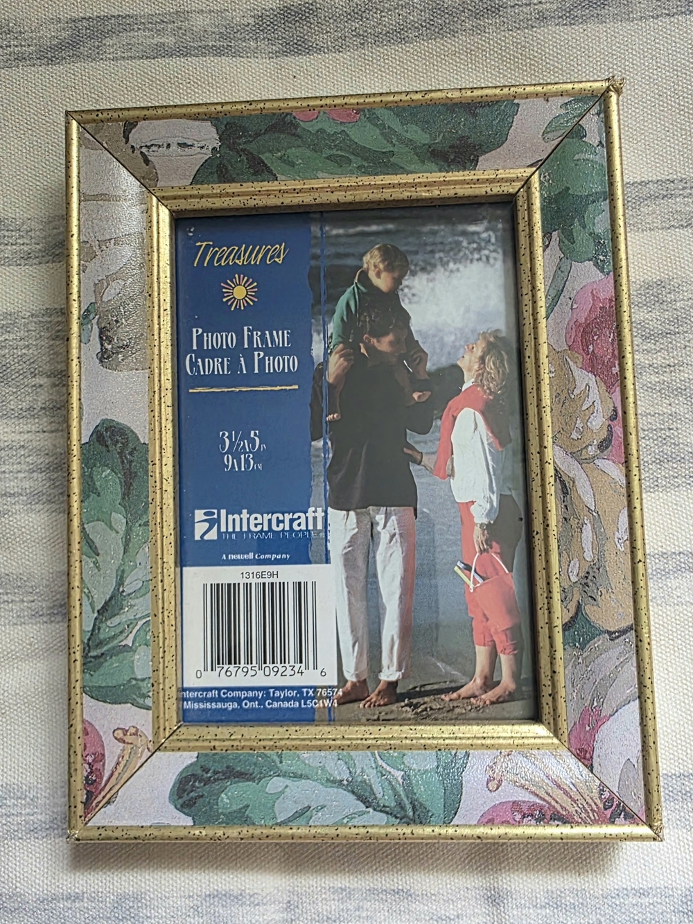 VTG Intercraft Floral Picture Frame 3.5x5 Gold Cottagecore Shabby